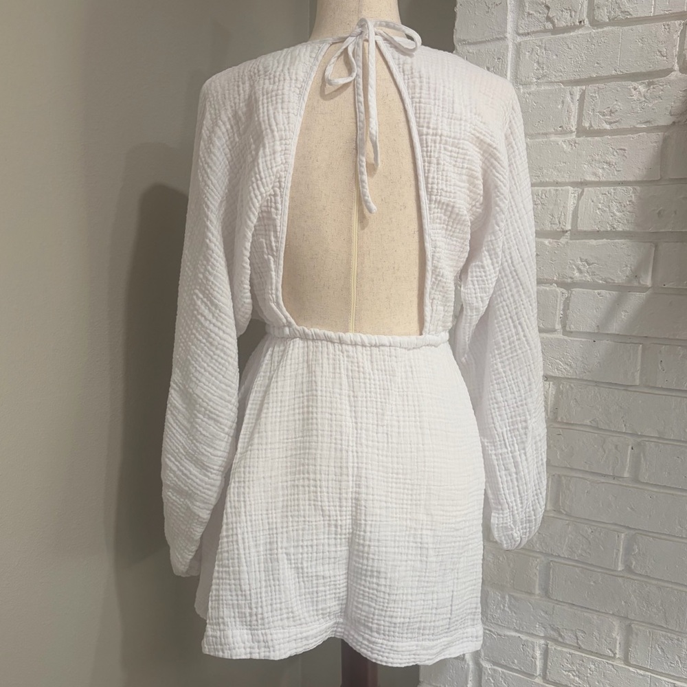 Every White Long-Sleeve Mini Dress with open back - Picture 2 of 3